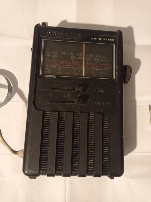 Vând/Schimb aparate radio,unele funcționează,preț în funcție de aparat