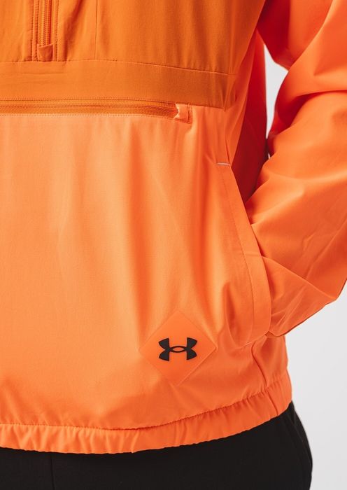 UNDER ARMOUR - Спортни Дрехи