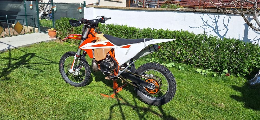 Продавам  KTM EXC 300