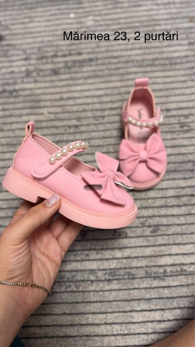 Pantofiori de fetite