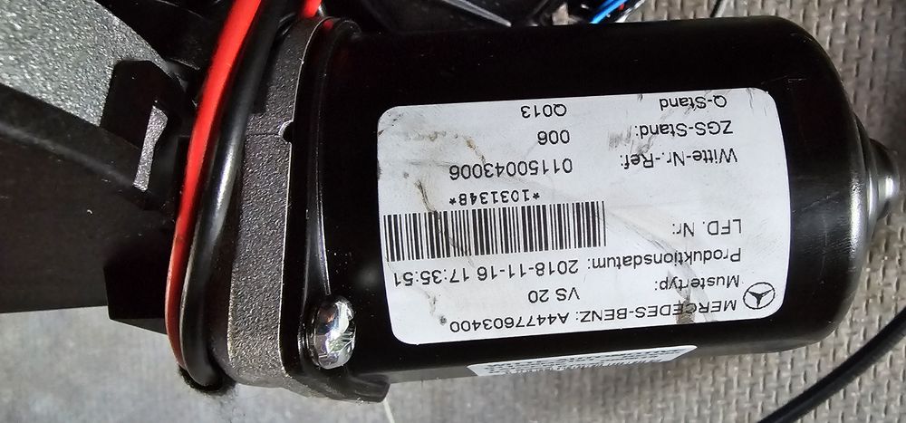 Motor usa culisanta electrica stanga Mercedes W447