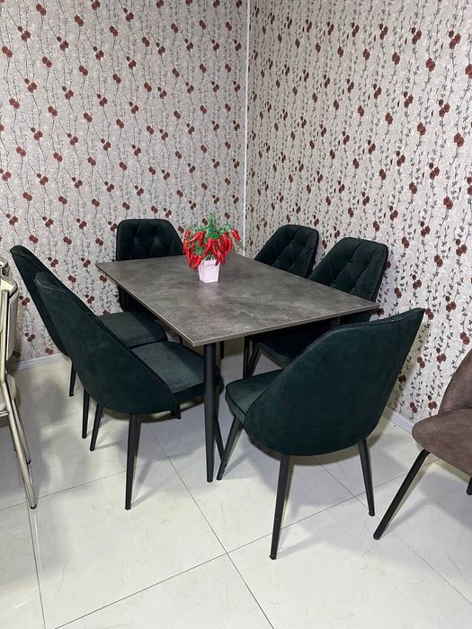 Качествение стол и стуля