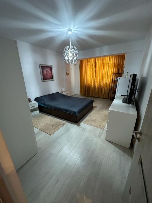 Închiriez apartament 43m
