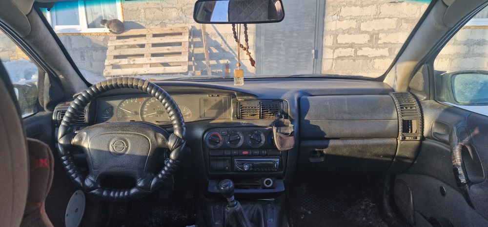 Продам машину опель