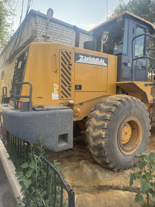 Погрузчик 5 тоник