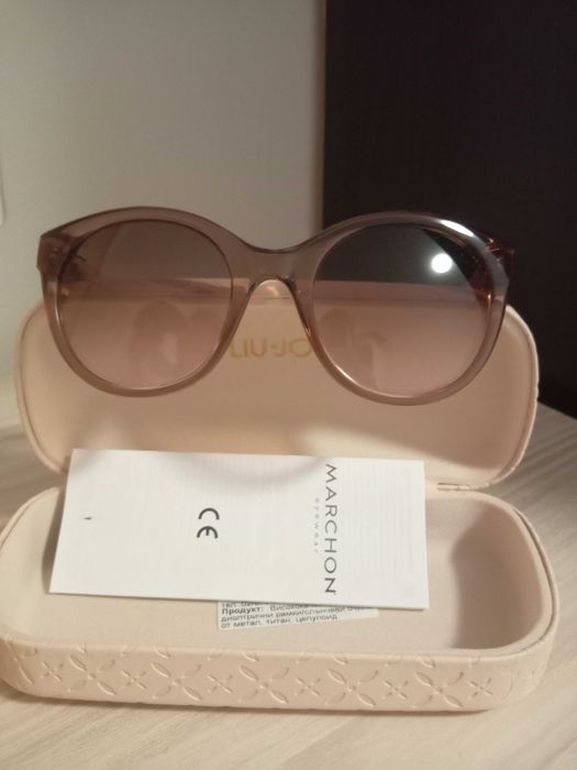 Слънчеви очила PRADA, Liu  Jo и SWAROVSKI