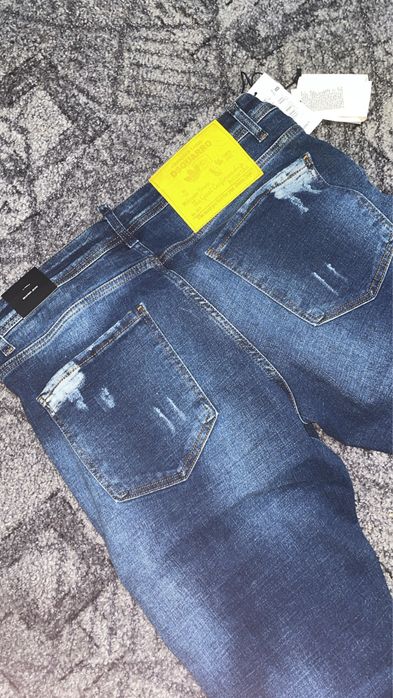 Vand Blugi dsquared2