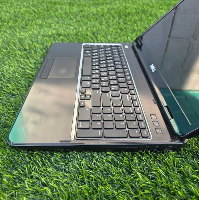 Ноутбук Dell Inspiron N5110 / Core i3 2330M / 4GB / HDD 500GB / 15.6"