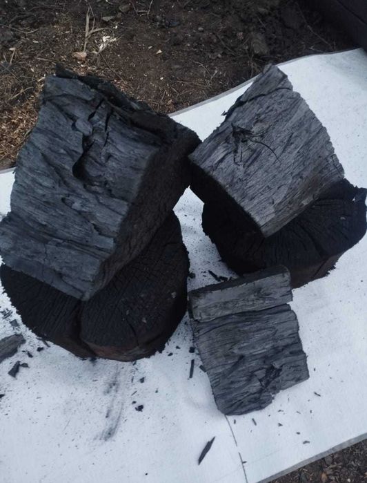 Продам бочковой березовый уголь 250тенге за кгза кг