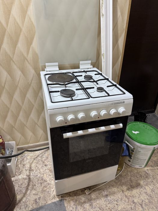 Продам газовую плиту