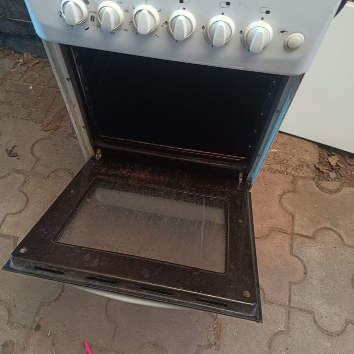 Продам б/у газ плиту