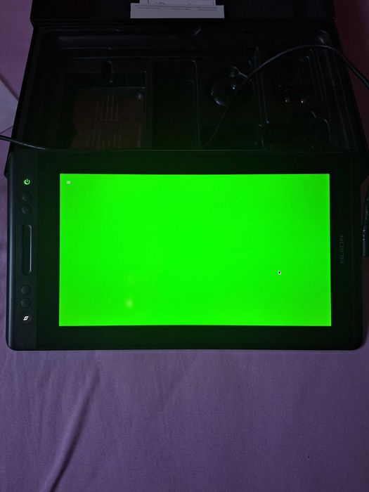 Huion Kamvas Pro 13 Gen1 - Funcțional - Ecran cu Defecte Estetice