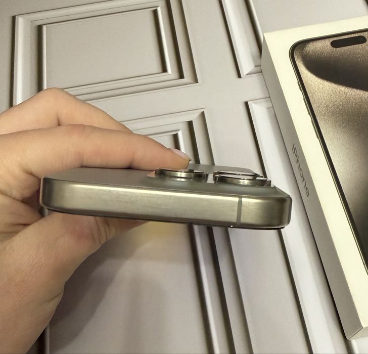 iPhone 15 pro 256 гигобайт