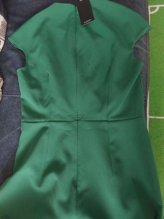 Rochii marimea M, de la Mango, noi, cu eticheta