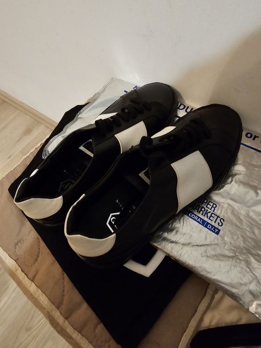 Tenesi Philip Plein piele