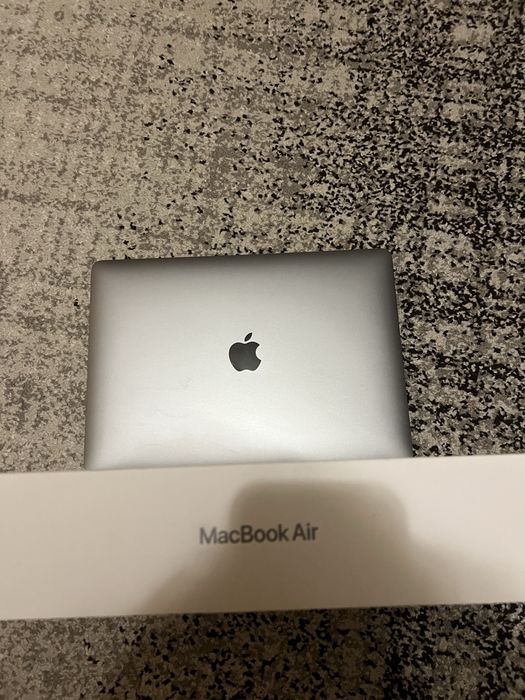 MacBook air 13 inch 256 gb