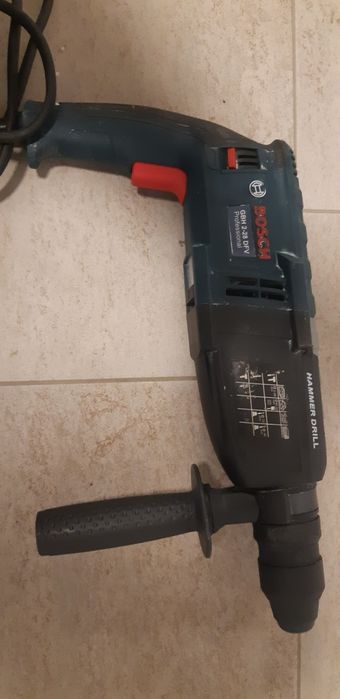 Перфоратор BOSCH 2-28  DFV 1600 W вата