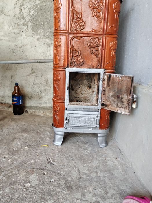 Vând sobă Mobila de vânzare