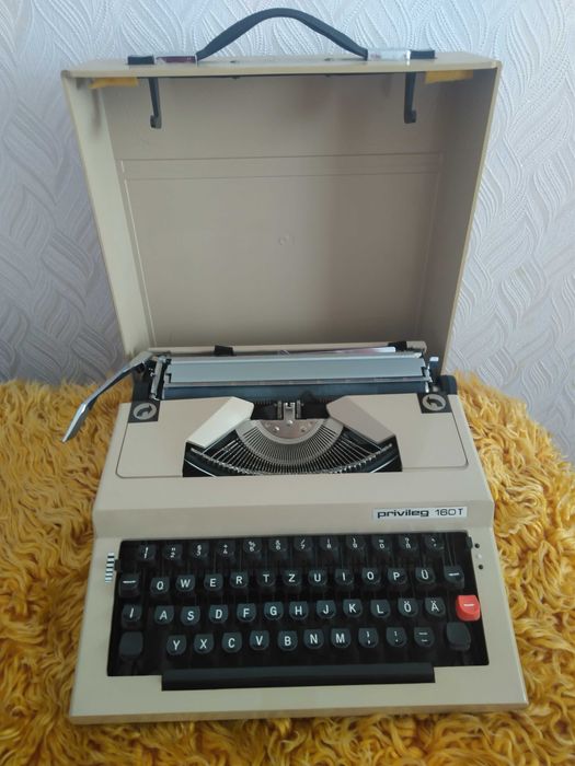 Пишеща машина - Privileg 160T