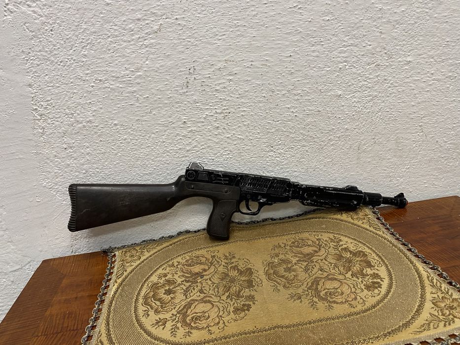 Стара детска играчка капсова пушка