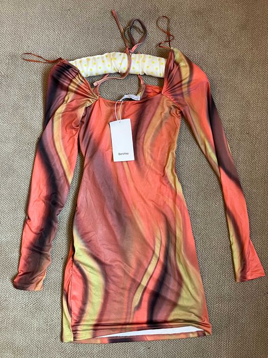 НОВА XS мини/вечерна рокля Bershka