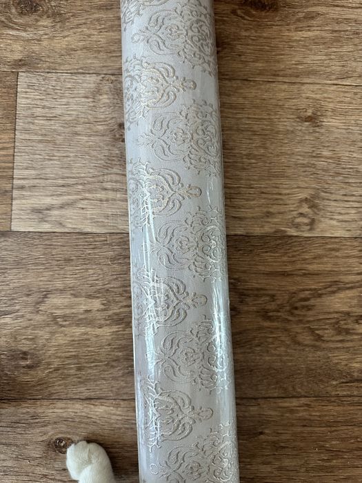 Продаются метровые обои