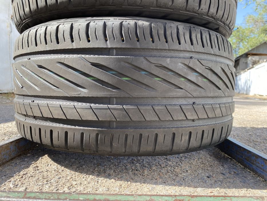 235/35/19 пара бу юнироял