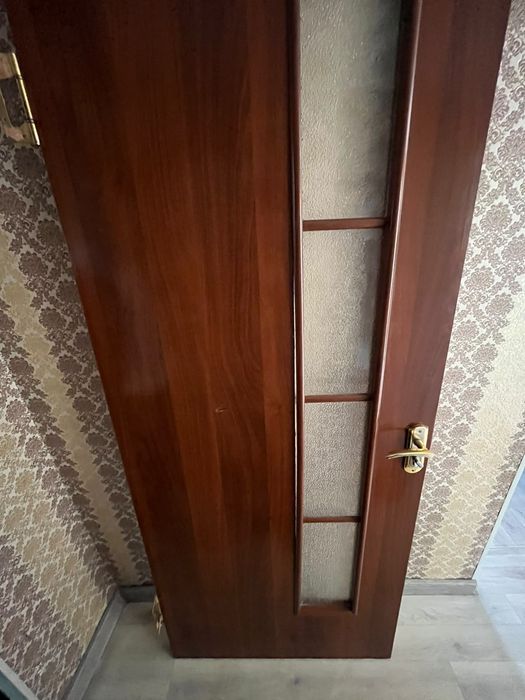 Продаётся двери срочно