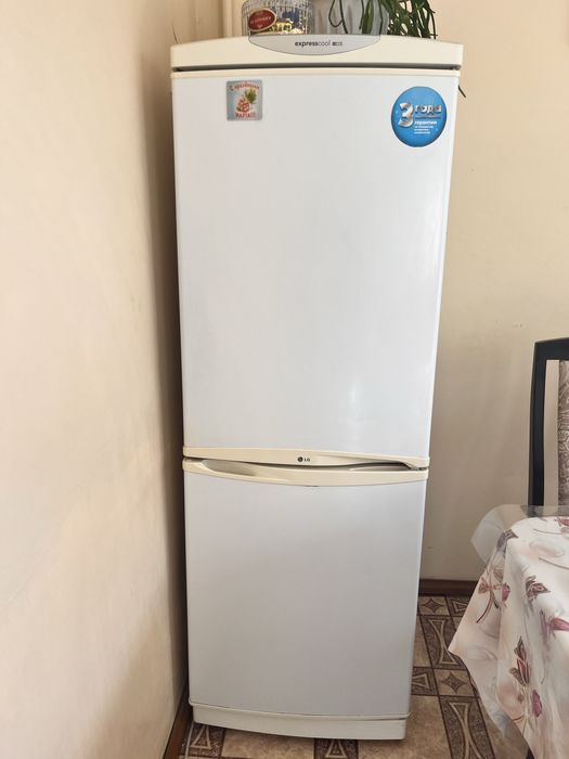 Продам холодильник LG б/у