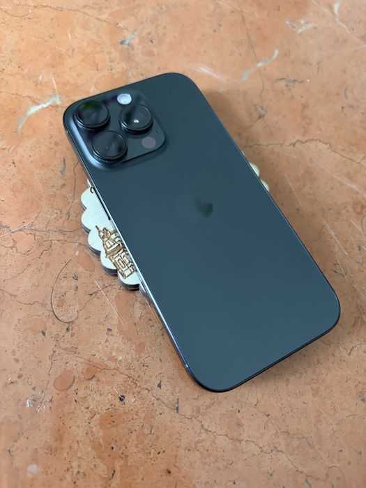Vând Iphone 16 pro 94% health