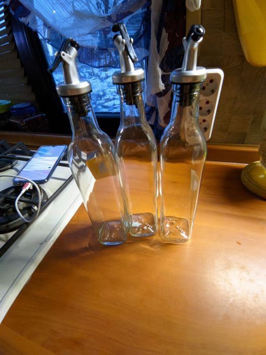 Ёмкость для соусов или масла