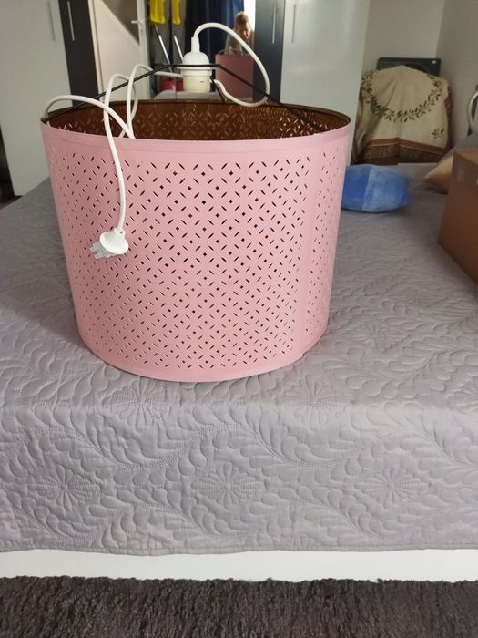 Голяма розова лампа