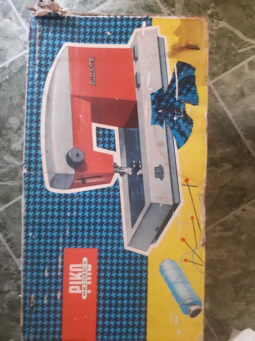 Детская швейная машинка ГДР, игрушка СССР