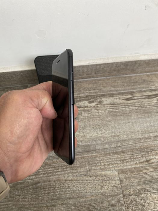 iPhone SE 2020 128GB/100% батерия