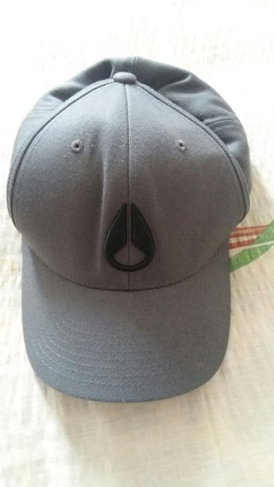 Оригинални мъжки и детски шапки