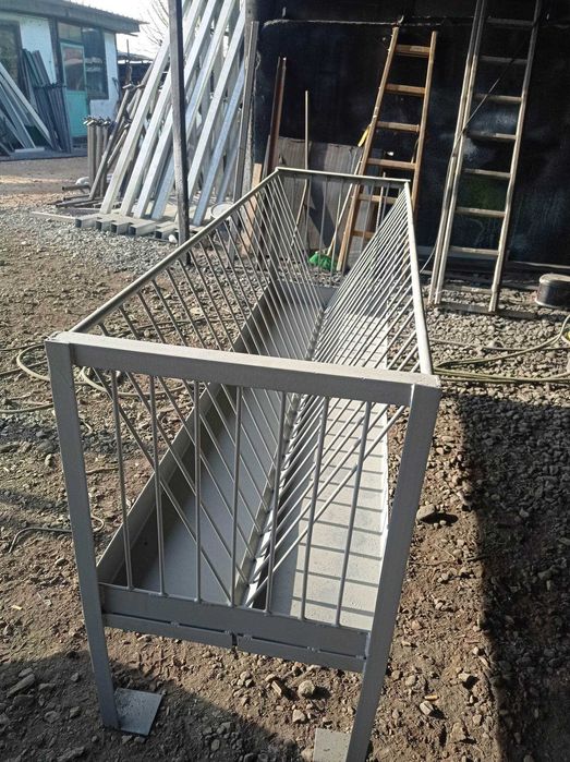 хранилка за овце