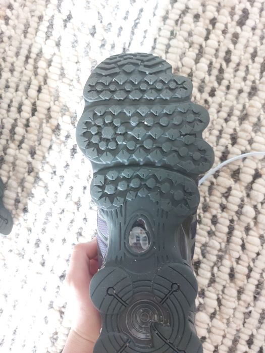 Чисто нови Nike shok