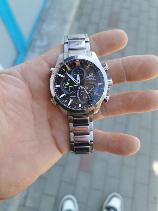 Vând ceas EDIFICE