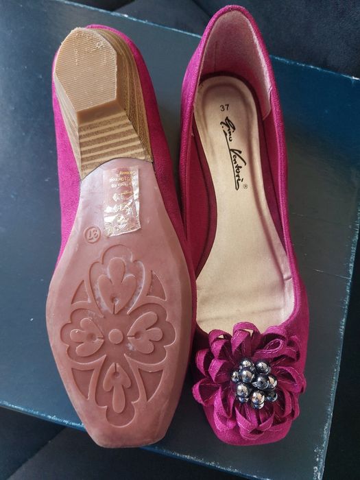 Продам женские  балетки