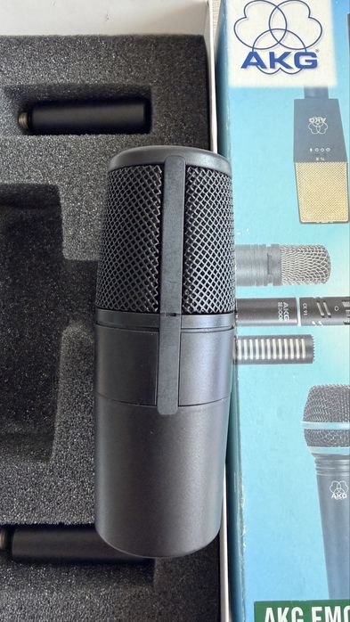 Vand Microfon dinamic instrumente / tobă mare AKG D550
