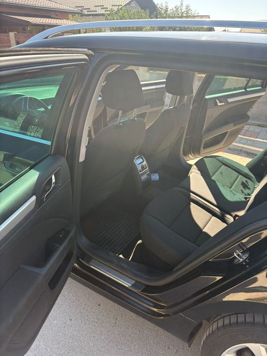 Skoda Superb Combi 2.0 TDI, 140CP, cutie automata DSG