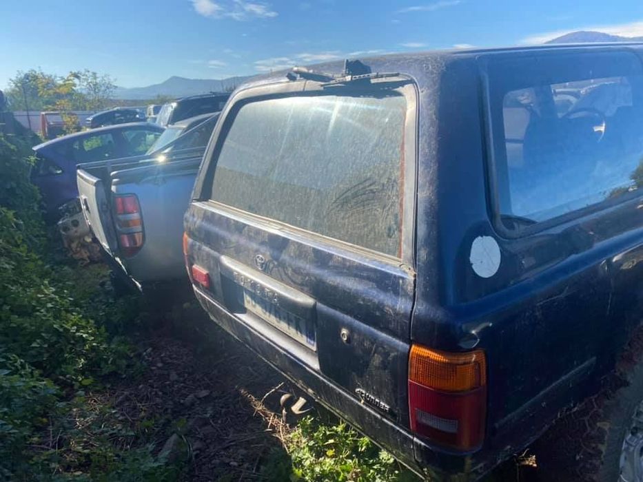 dezmembram toyota 4 runner sau hilux motor 2.4 turbo diesel an 1992