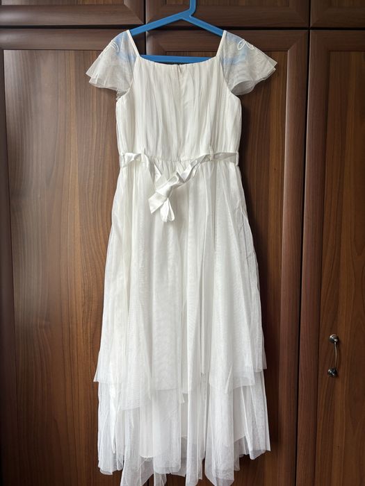 Бяла детска рокля