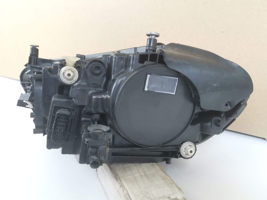 Фар Дясна Пълен Лед Мерцедес-Бенц А-Клас / Mercedes-Benz A-Class W177/