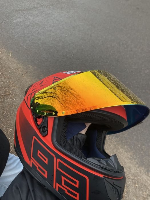 Шлем для мопеда