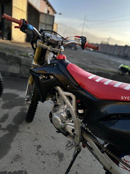 Продам эндуро 300 кубов