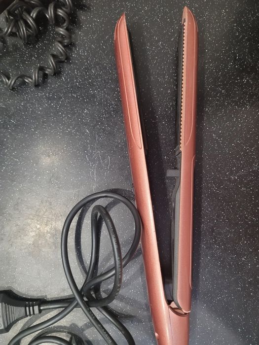 Продам плойку, утюжок, стайлер, расчески