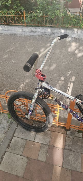 Трюковой велосипед BMX