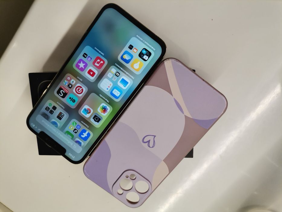 Iphone 12 pro max 128BG+ 3 Калъфа подарък