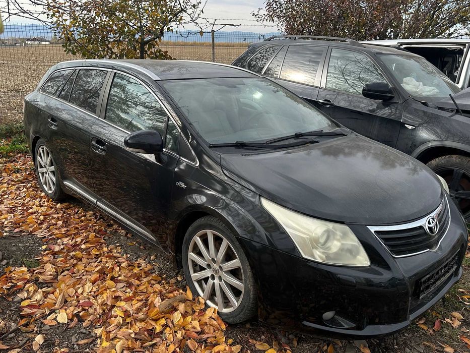 Dezmembrez Toyota Avensis T27 2,2 d-cat 2010 euro 5  !